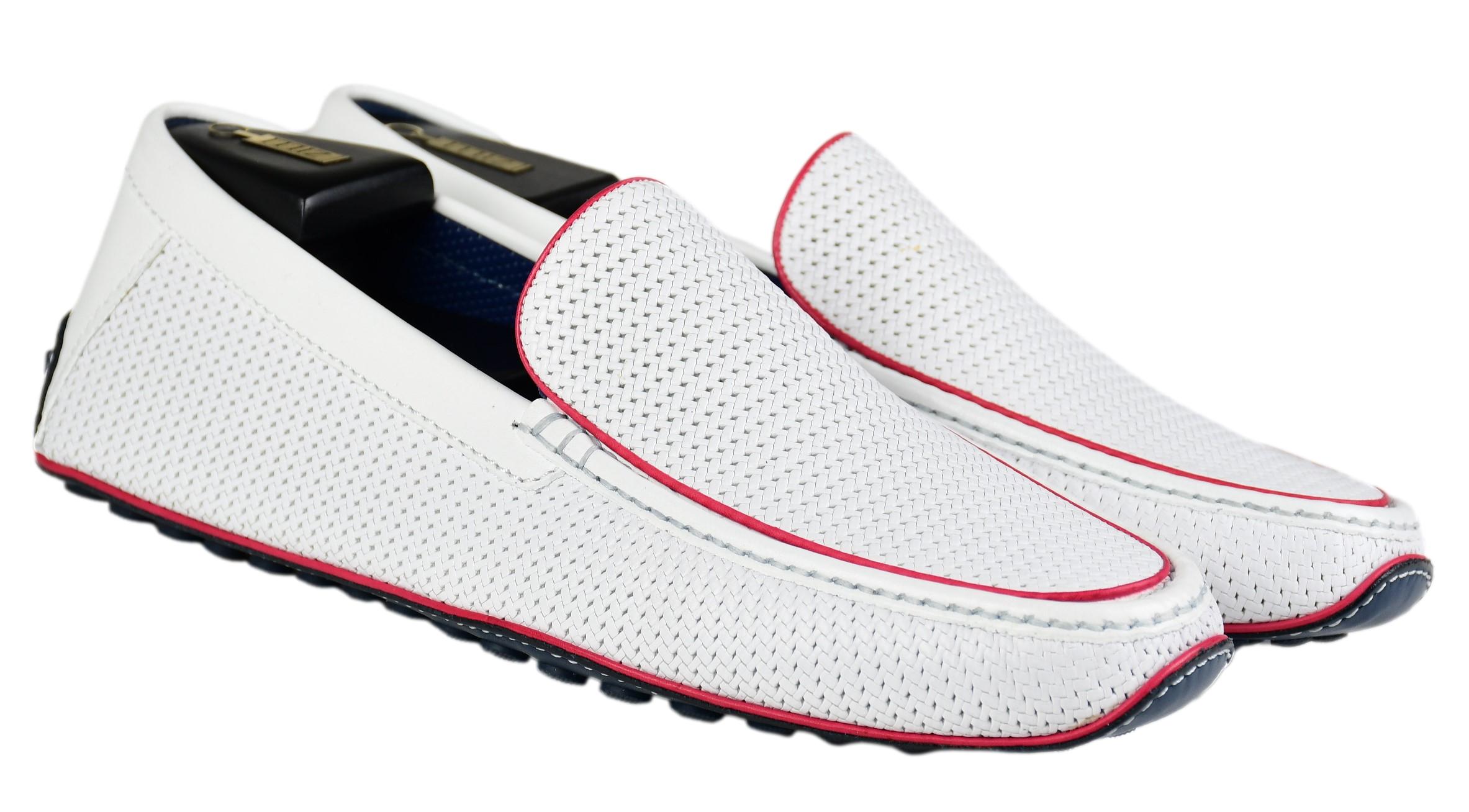 LOUIS VUITTON SHOES S-LOCK DRIVING LOAFERS 35.5 WHITE LEATHER SHOES  ref.328881 - Joli Closet