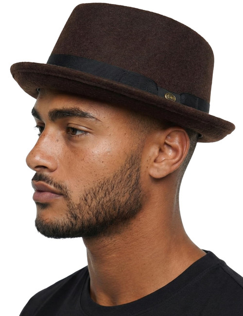 Funky Junque Porkpie Fedora Hats for Men – Classic Wool Blend Trilby Dress Hat, Short Brim Fedoras for Formal & Casual Wear - Brown - Large/X-Large