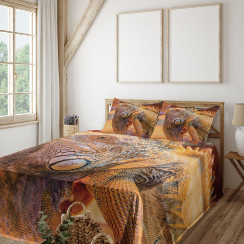 Ambesonne Iguana Sheet Set, South America Caribbean Indigenous Arboreal Animal with Blurred Background, Fitted and Flat Sheet with Pillowcases Bedding Accent 4 Piece Set, Queen, Pale Orange and Grey