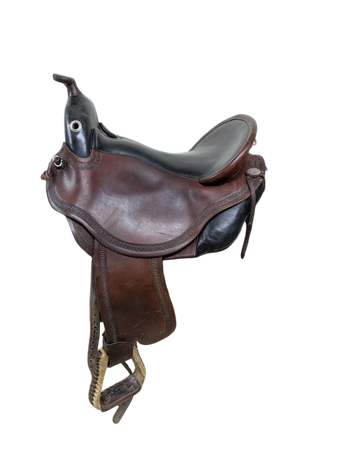 15.5 Inch Used DP Saddlery Adjustable Gullet Trail Saddle 1054-11131