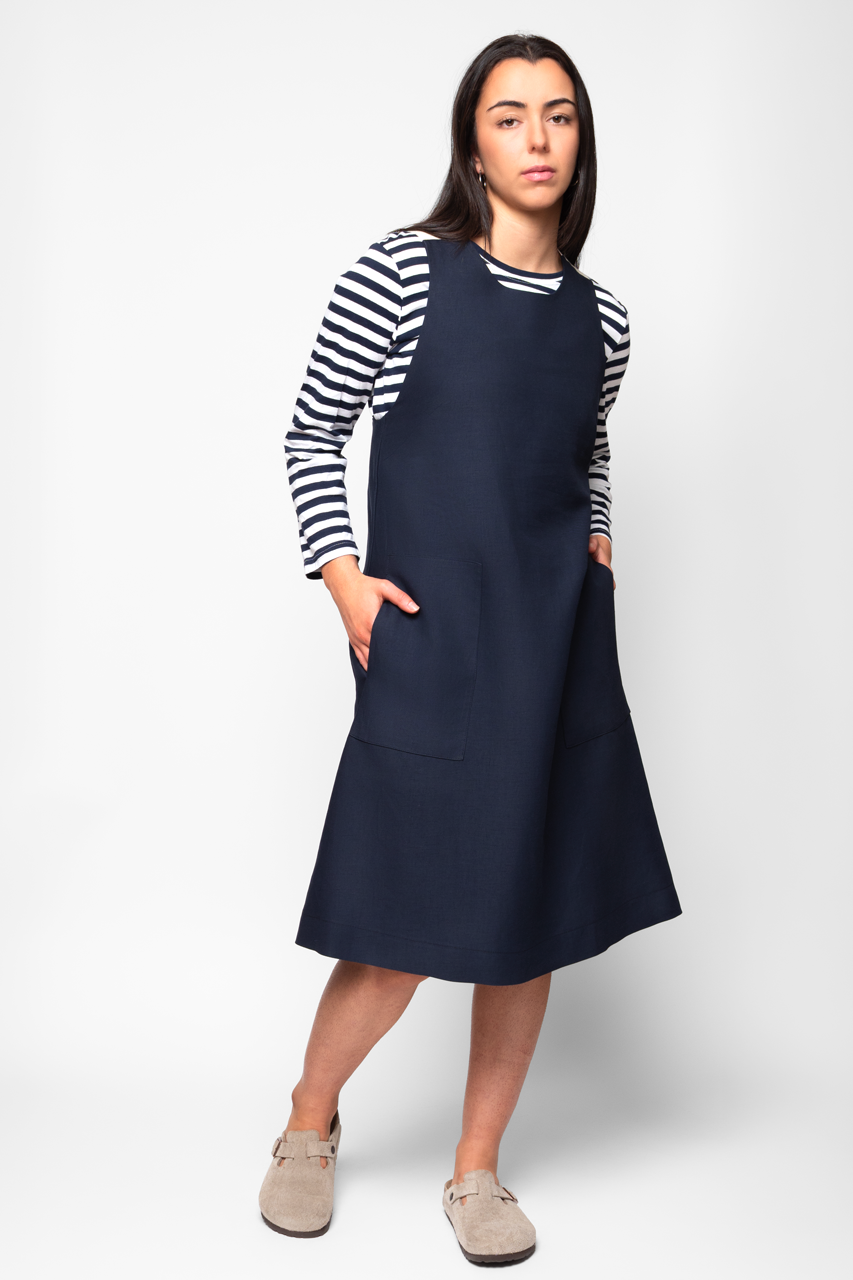 Manon Pinafore, Navy