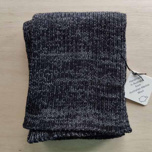 Navy Ribbed Merino Scarf