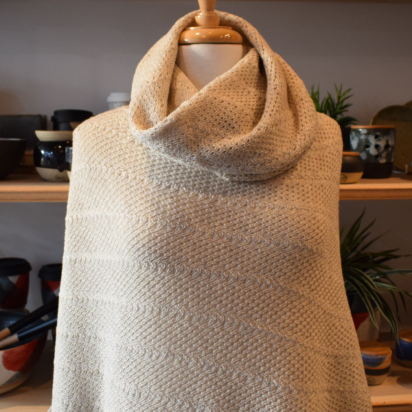 Poncho with matching cowl - linen 