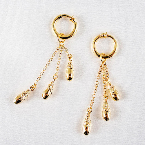 Buy the Women's Gold Non-piercing Labia Rings with Triple TearDrop Pendants - Sylvie Monthule Erotic Jewelry made in France