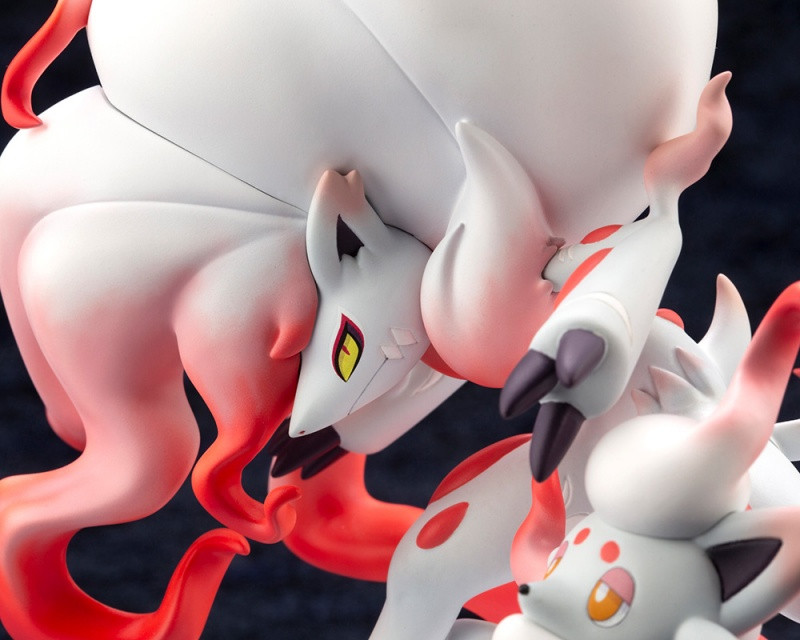 Pokemon Center Original Figure Hisui Zorua & Hisui Zoroark