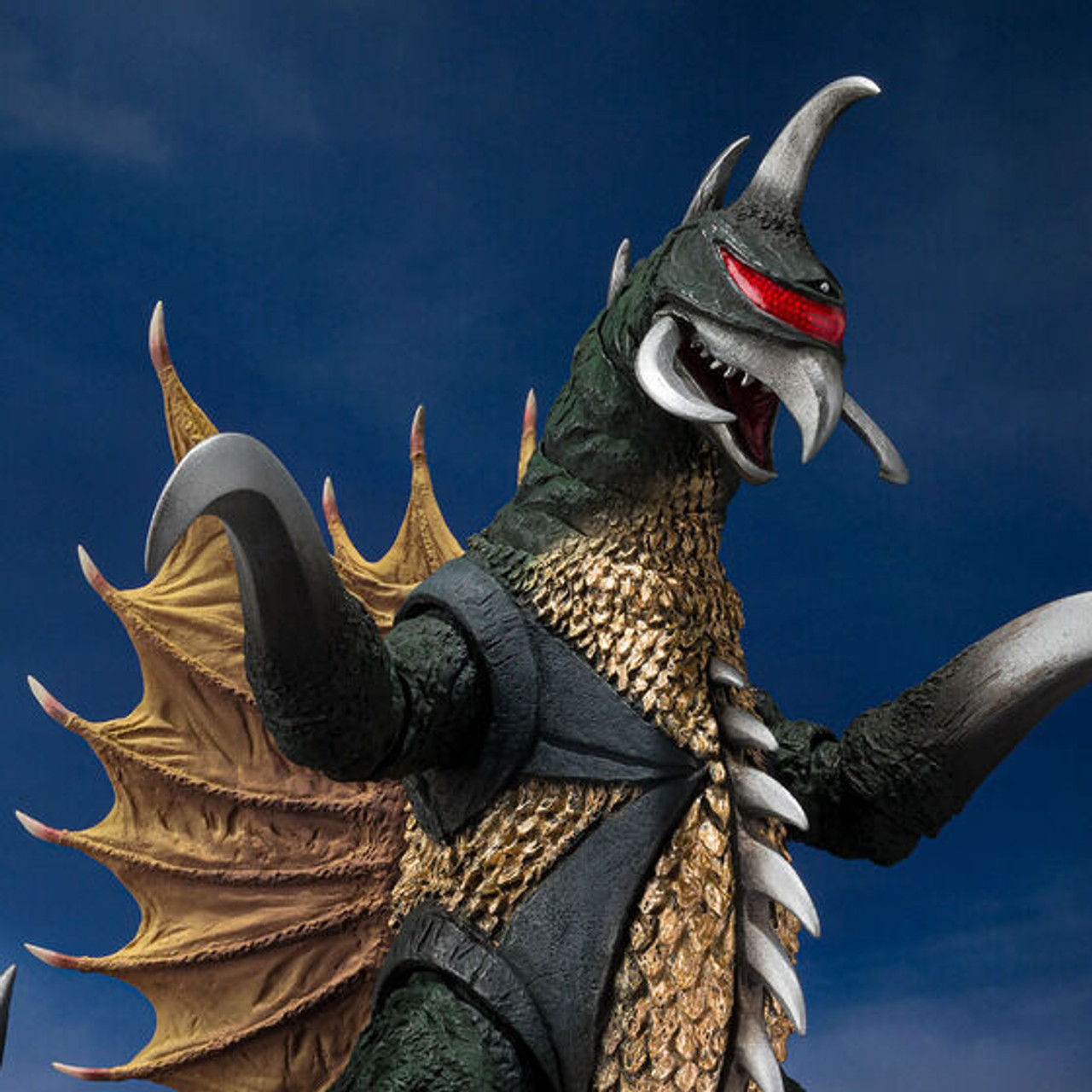 S.H.MonsterArts Gigan (1972) Action Figure