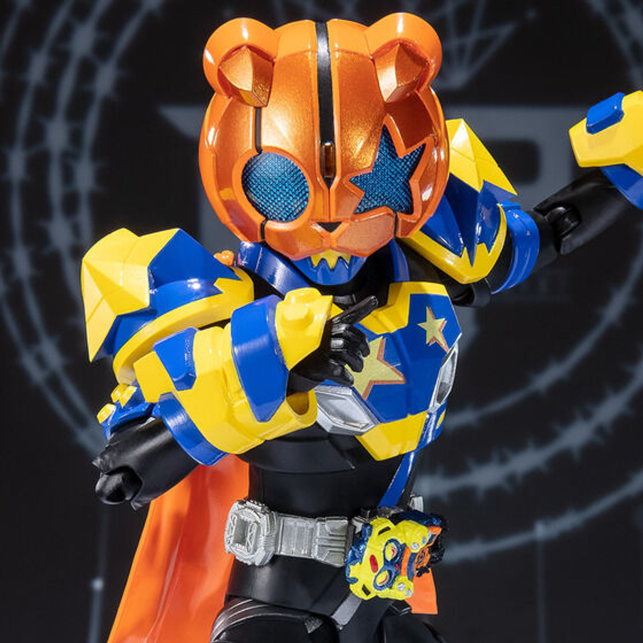 S.H.Figuarts KAMEN RIDER PUNKJACK MONSTER FORM/BEAT FORM Action Figure