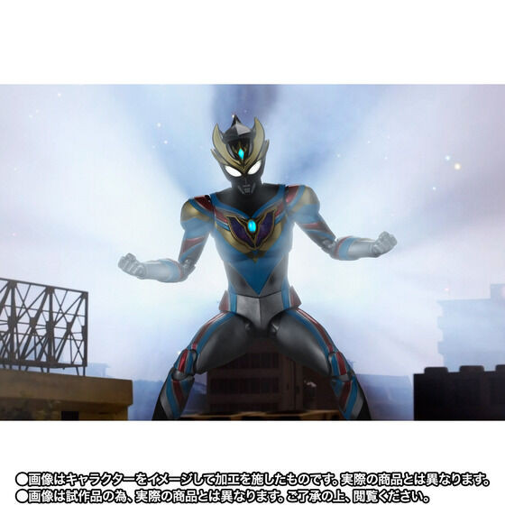 S.H.Figuarts Ultraman Decker Dynamic Type Action Figure