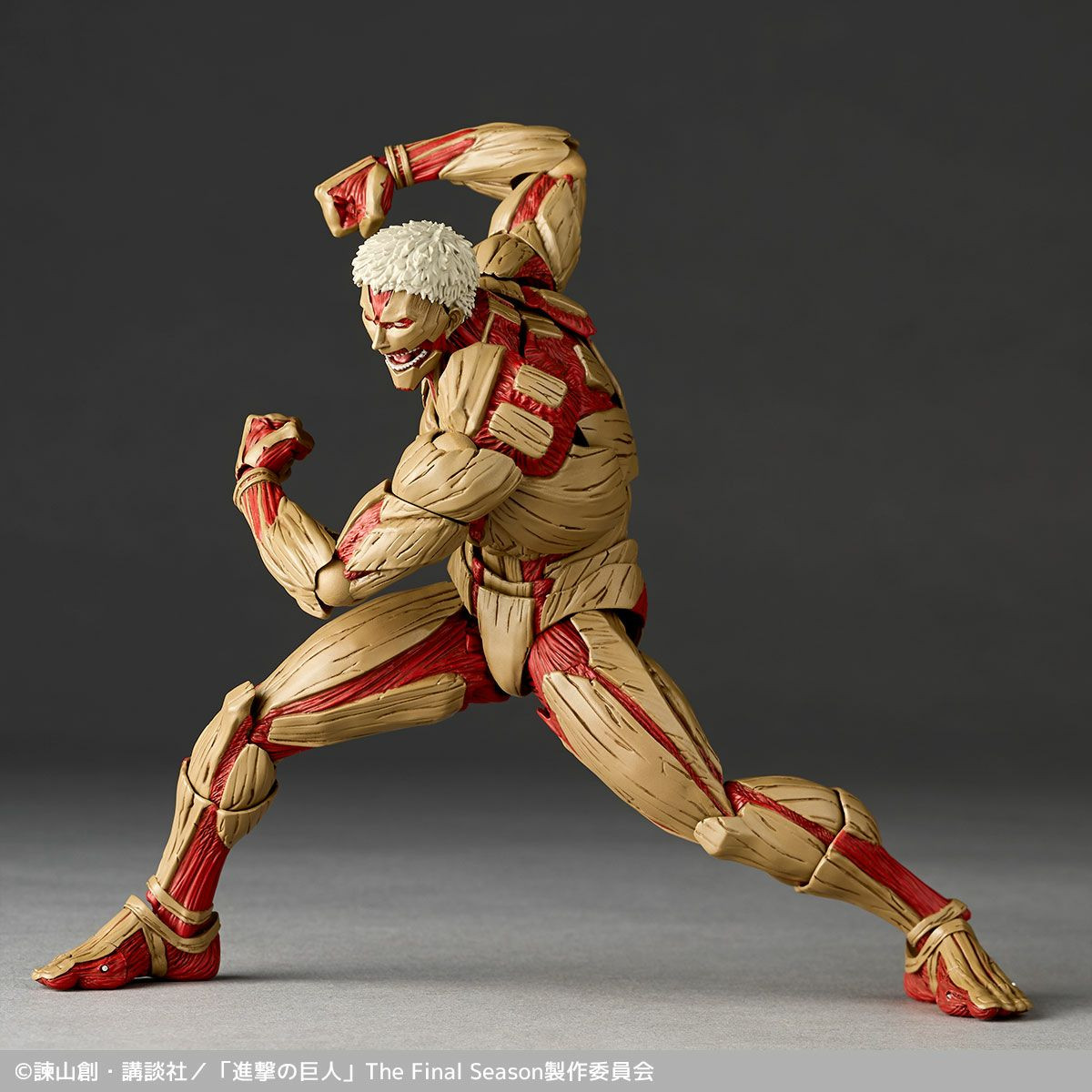 Revoltech Amazing Yamaguchi Armored Titan (Attack on Titan) Action