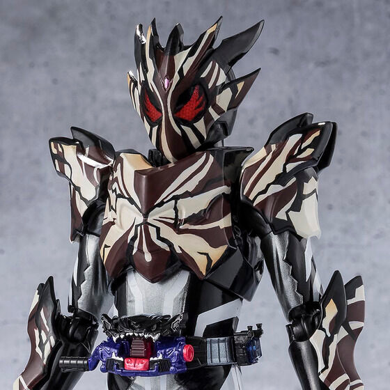 S.H.Figuarts Kamen Rider Bitter Gavv Marble Breacookie Form Action