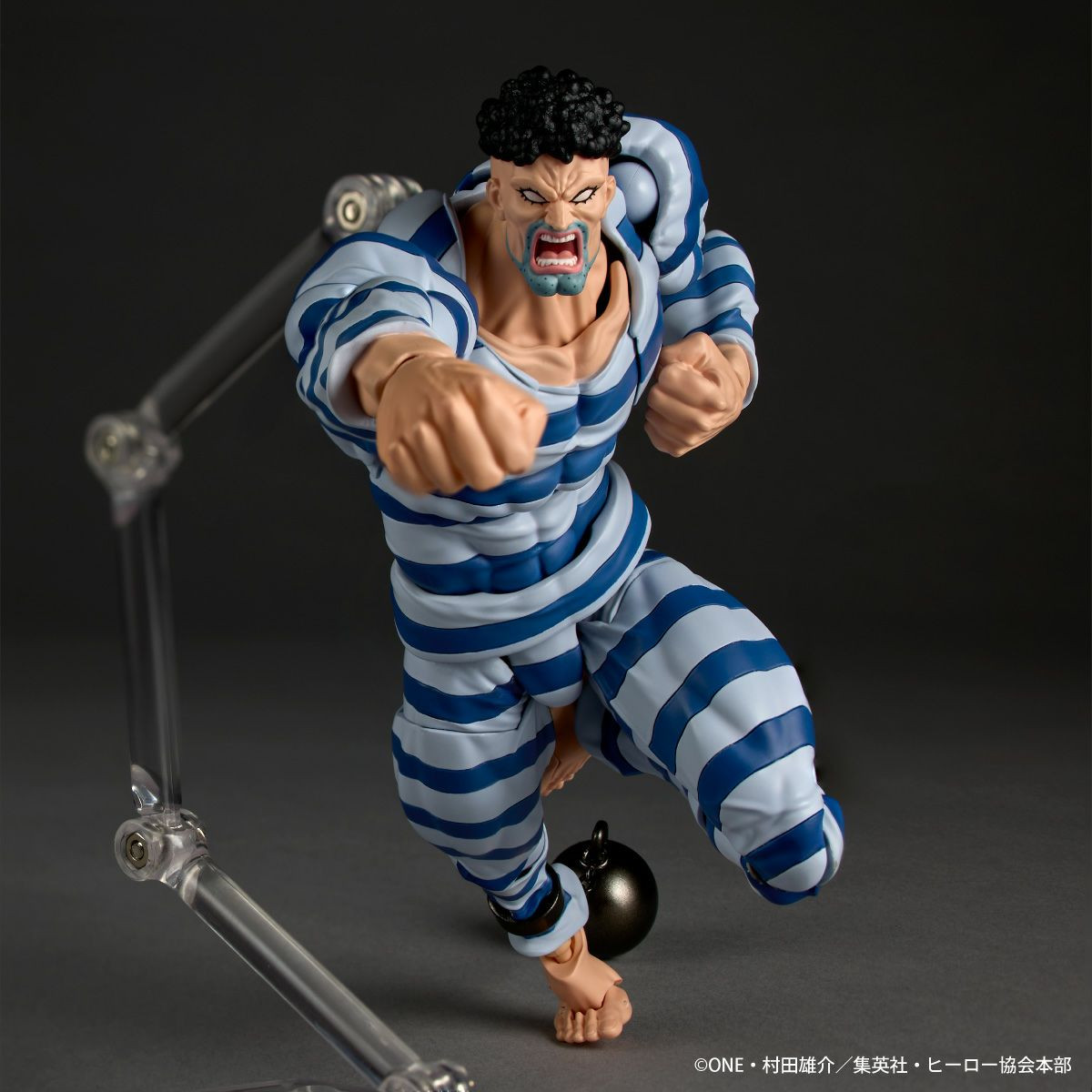 Revoltech Amazing Yamaguchi Puri Puri Prisoner (One-Punch Man