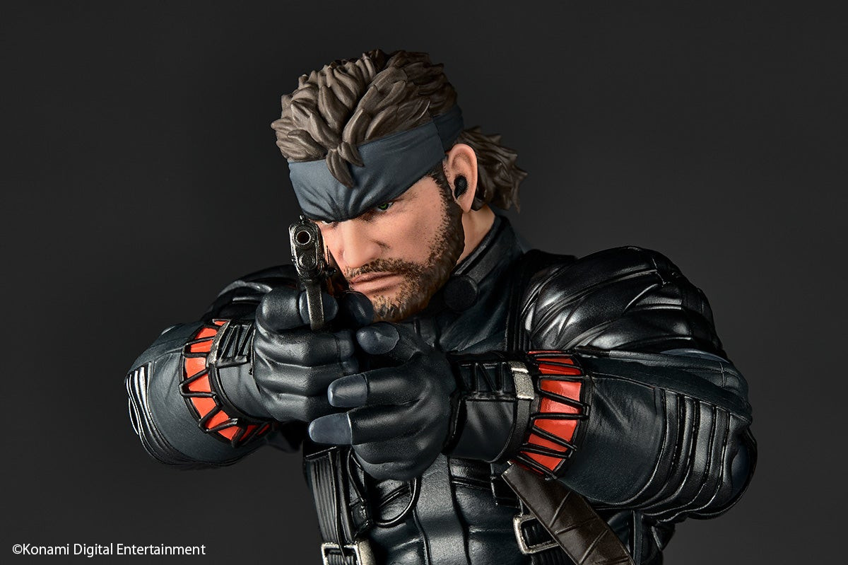 Revoltech Amazing Yamaguchi Naked Snake Sneaking Suit Ver. (METAL