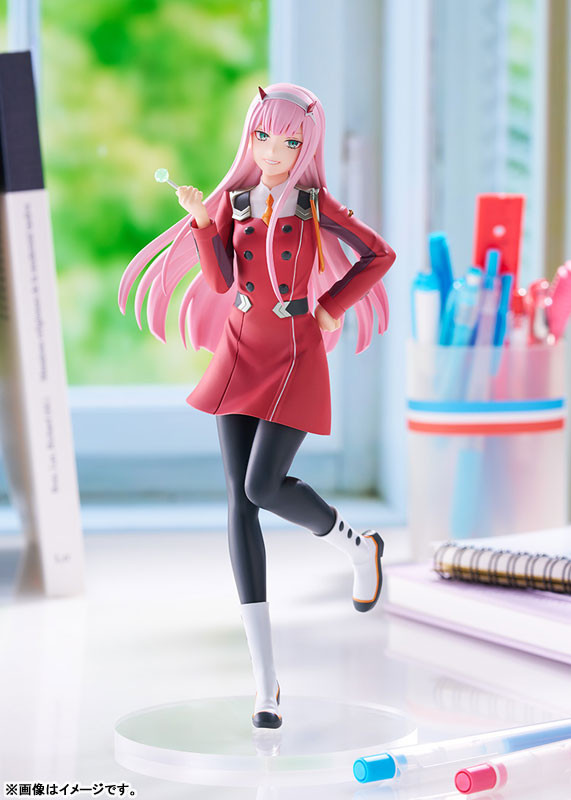 POP UP PARADE Zero Two L Size (DARLING in the FRANXX) Complete Figure