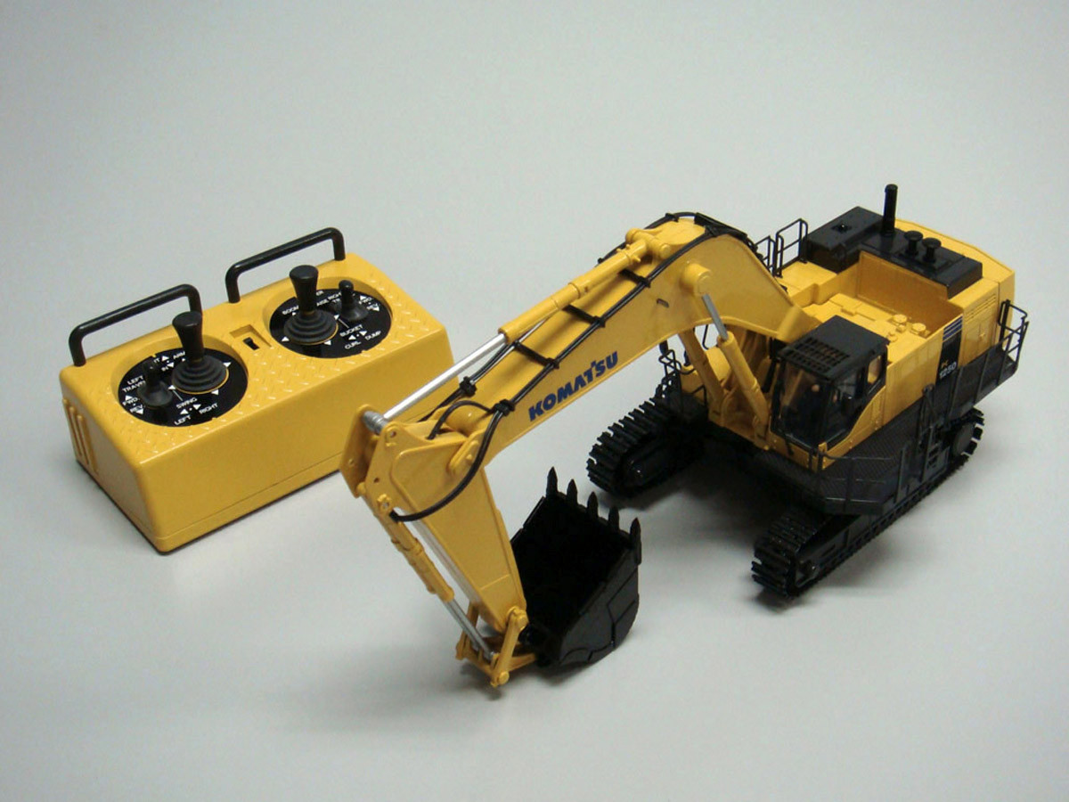 ホビーラジコン KYOSHO KOMATSU PC1250-8 HG Version KOMATSU PC1250-8 66002HG RC Model Machinery Hydraulic Excavator 1/50