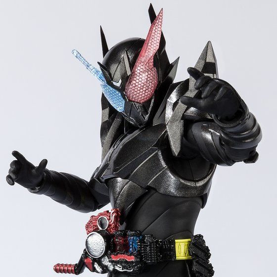 【新品・未開封】TAMASHII LABタンク｜バンダイ｜仮面ライダー S.H.Figuarts Kamen Rider Build - Rabbittank Hazard Form Action Figure
