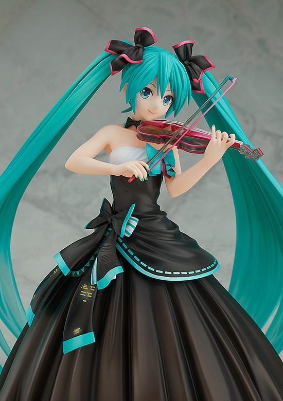 Hatsune Miku: Symphony 2017 Ver. 1/8 PVC Figure