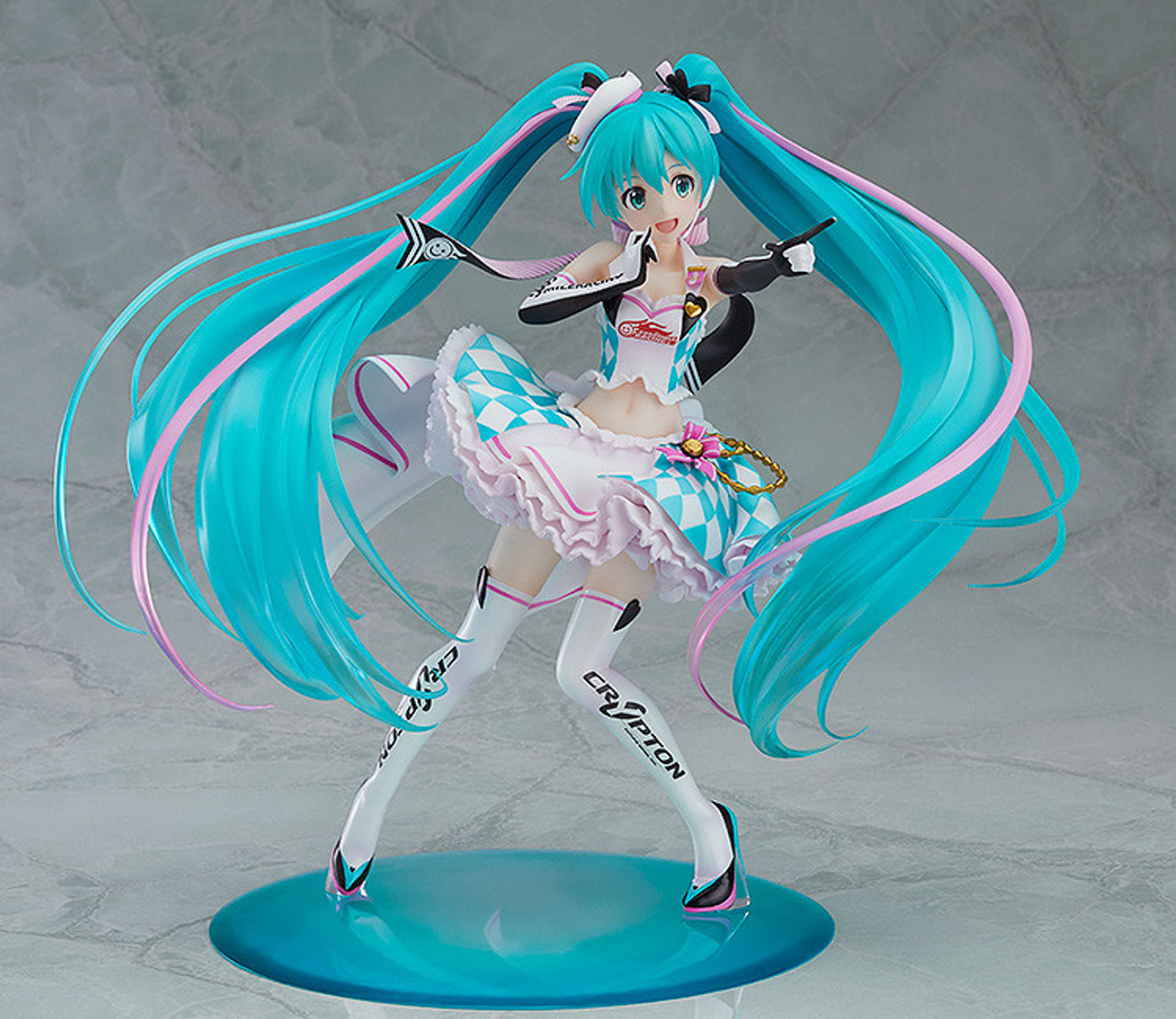 RACING MIKU Thailand Ver. 1/8スケールフィギュア Amazon.com: Good Smile Racing Thailand Version Miku PVC