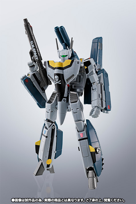 BANDAI HI-METAL R VF-1S Strike Valkyrie(Roy Focker Special) w
