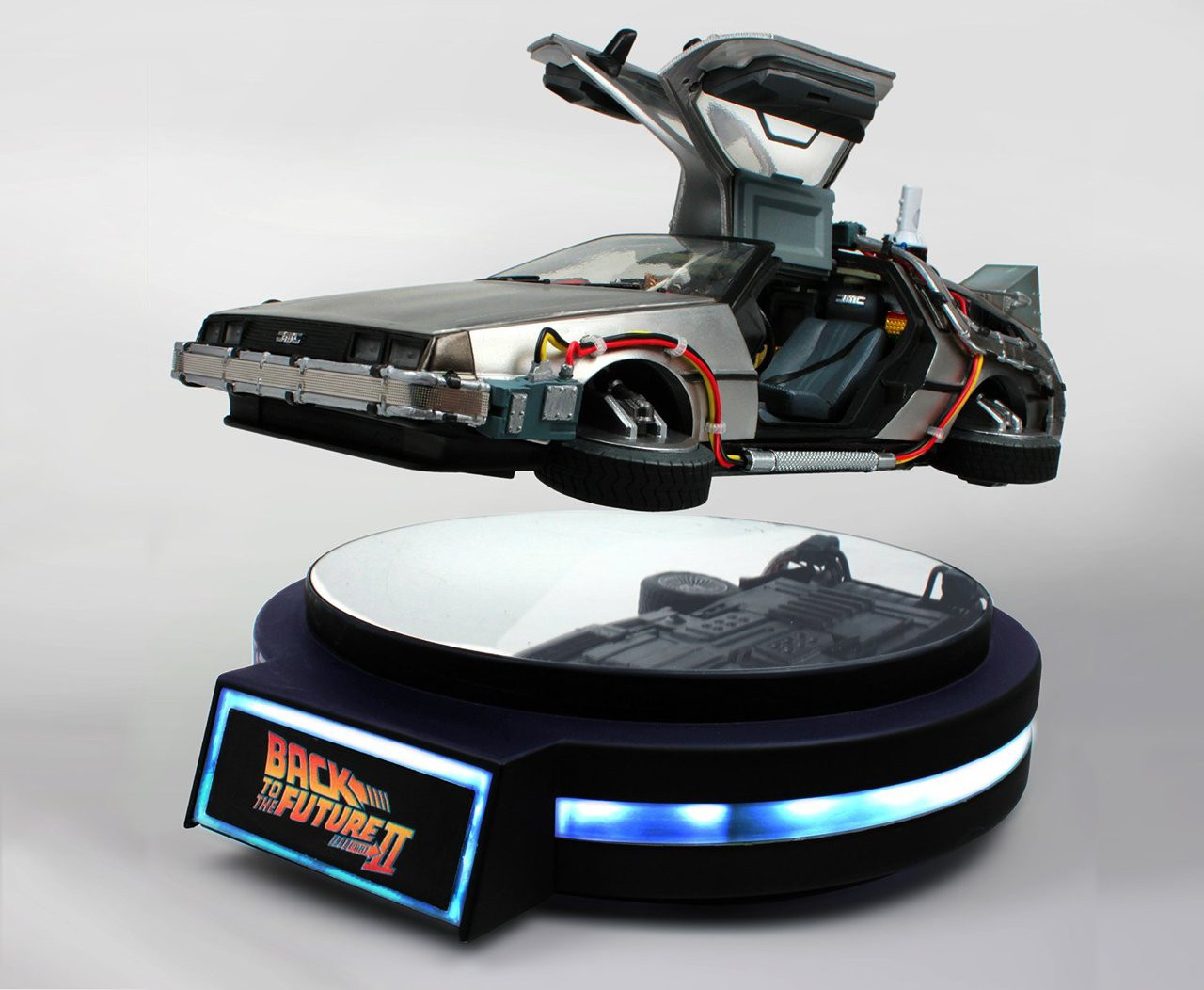 Kidslogic 1/20 Magnetic Floating DeLorean Time Machine Back to the