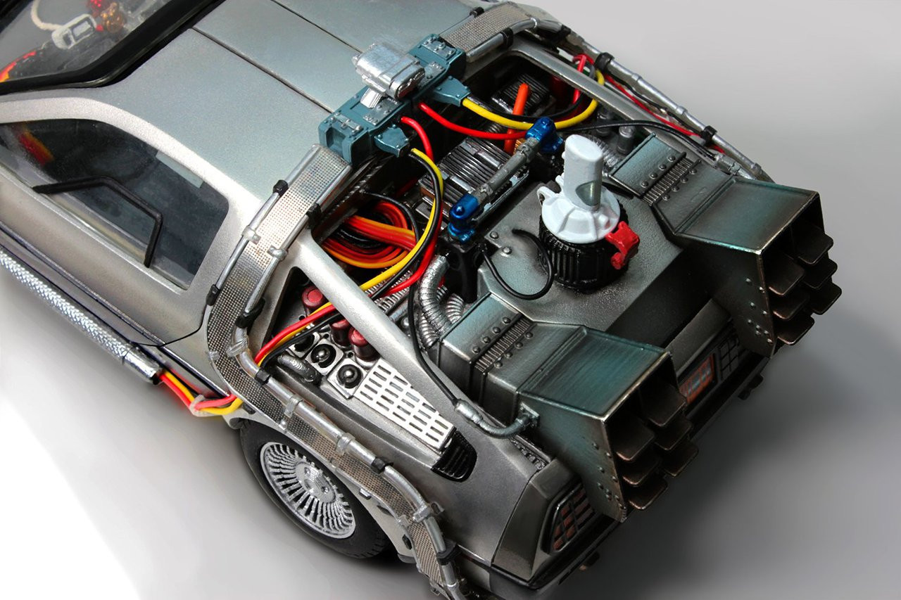Kidslogic 1/20 Magnetic Floating DeLorean Time Machine Back