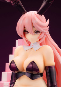 Illustrator Original Azamuki Usagi Sitting Bunny by Kafun 1/7 Complete Figure Illustrator Original Azamuki Usagi Sitting Bunny by Kafun 1/7 Complete Figure