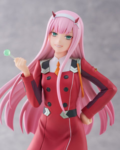 POP UP PARADE Zero Two L Size (DARLING in the FRANXX) Complete Figure