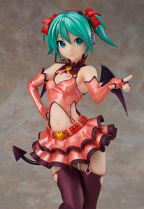 Hatsune Miku: Heart Hunter Ver. 1/7 PVC Figure Hatsune Miku: Heart Hunter Ver. 1/7 PVC Figure
