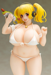 FREEing Super Pochaco: Swimsuit Ver.1/8 PVC Figure FREEing Super Pochaco: Swimsuit Ver.1/8 PVC Figure
