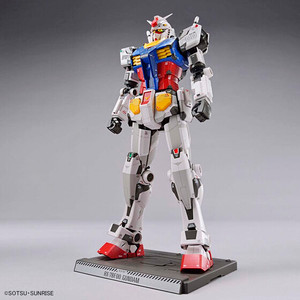 1/48 RX-78F00 Gundam Plastic Model ( MAR 2022 ) 1/48 RX-78F00 Gundam Plastic Model ( MAR 2022 )