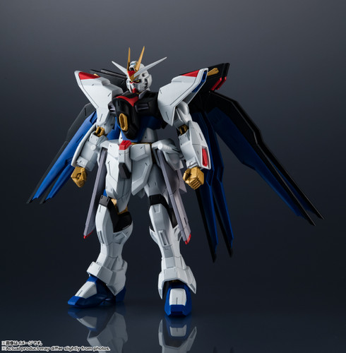 GUNDAM UNIVERSE ZGMF-X20A STRIKE FREEDOM GUNDAM Complete Figure