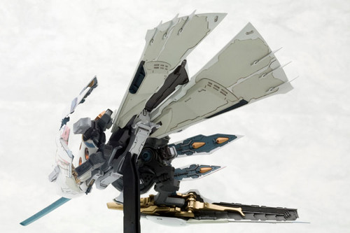 Hitekkai Ginkei White Plastic Model Kit – 16cm Tall Mecha, Approx. 200 Parts - View #7