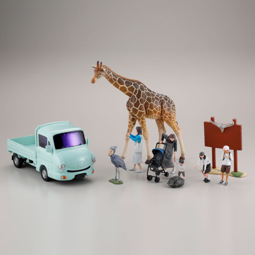 ARTPLA Tourists and Giraffe Set 1/35 Plastic Model