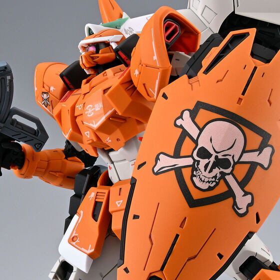 MG 1/100 MOBILE GINN (MIGUEL AYMAN CUSTOM) Plastic Model