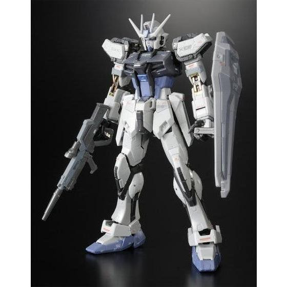 BANDAI RG 1/144 GAT-X 105 Strike Gundam ( DEACTIVE Mode ) Plastic
