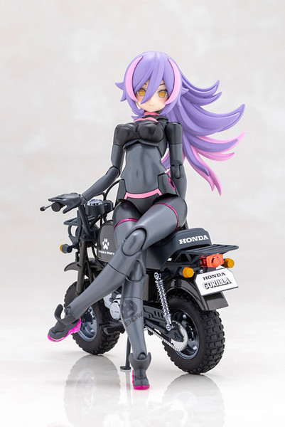 Megami Device PUNI MOFU RACING LANG with Honda Z50J Gorilla Plastic Model