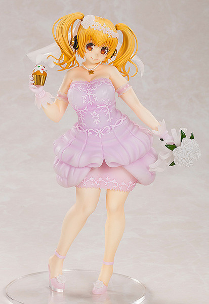 Super Pochaco: Wedding Ver. 1/5 PVC Figure