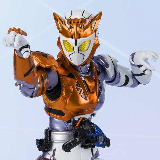 S.H.Figuarts Kamen Rider Valkyrie Rushing Cheetah Action Figure