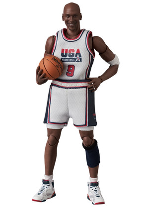 Mafex No.132 MAFEX Michael Jordan (1992 TEAM USA) Action Figure