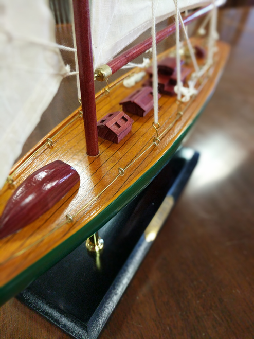 Ship Model Shamrock V 1930, 17"