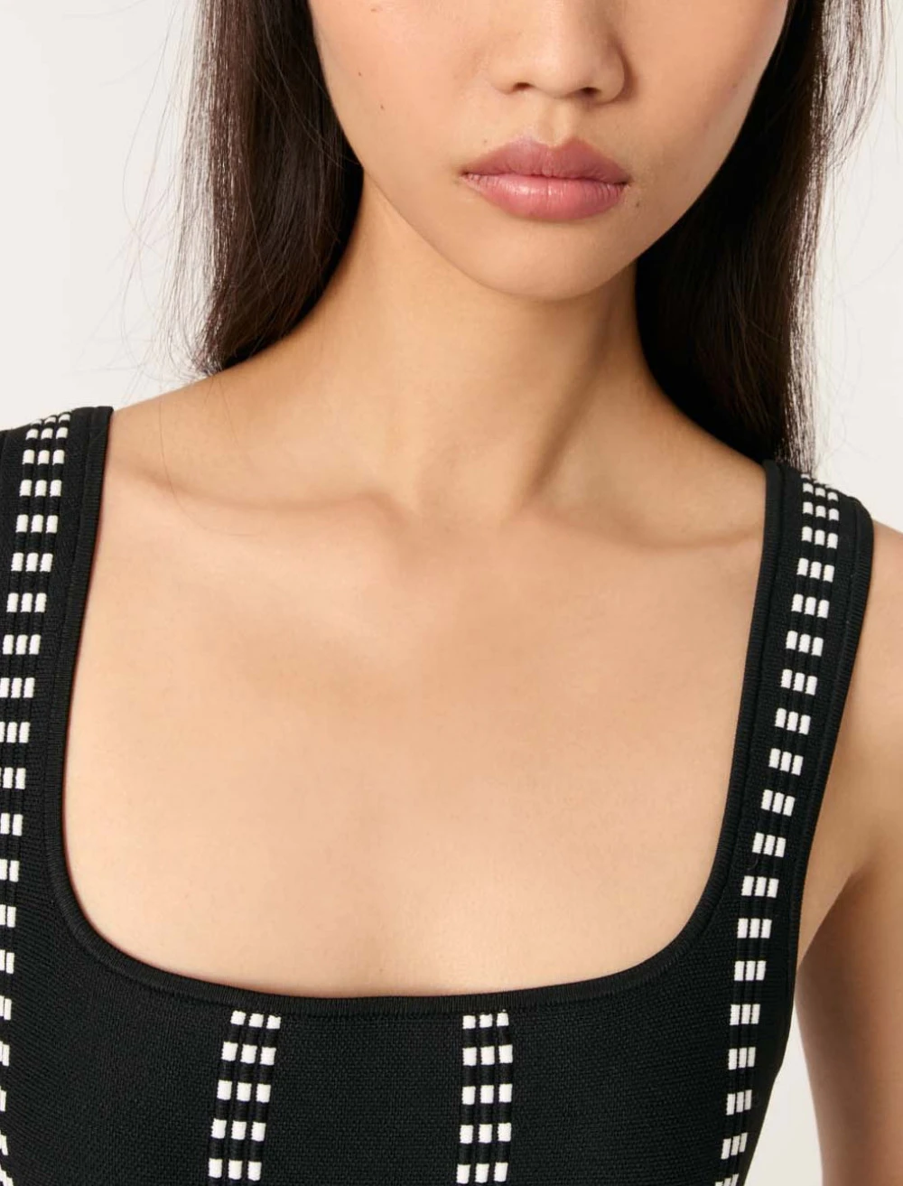 Short sleeveless jacquard knit dress - Black