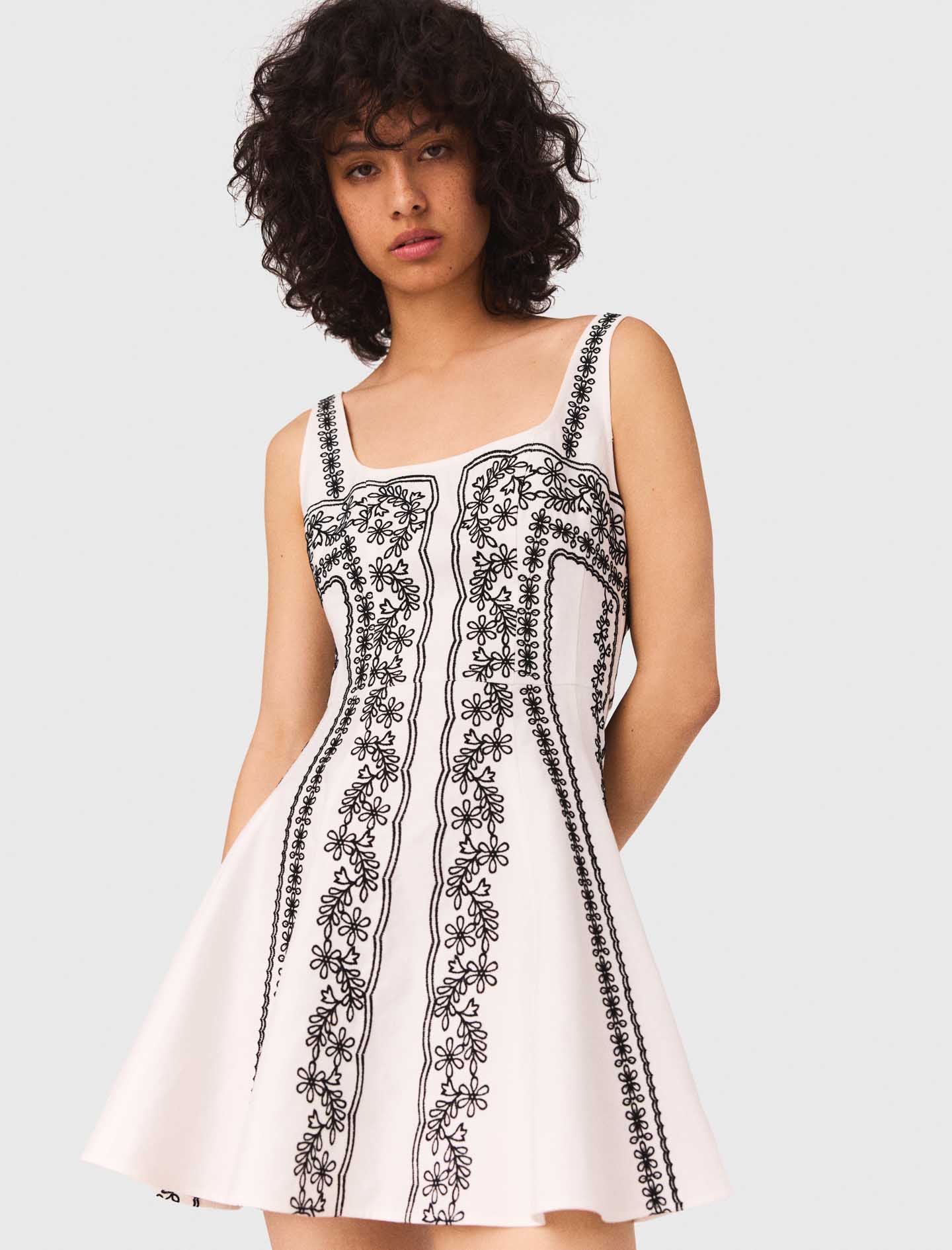 Short embroidered strap dress - Ecru
