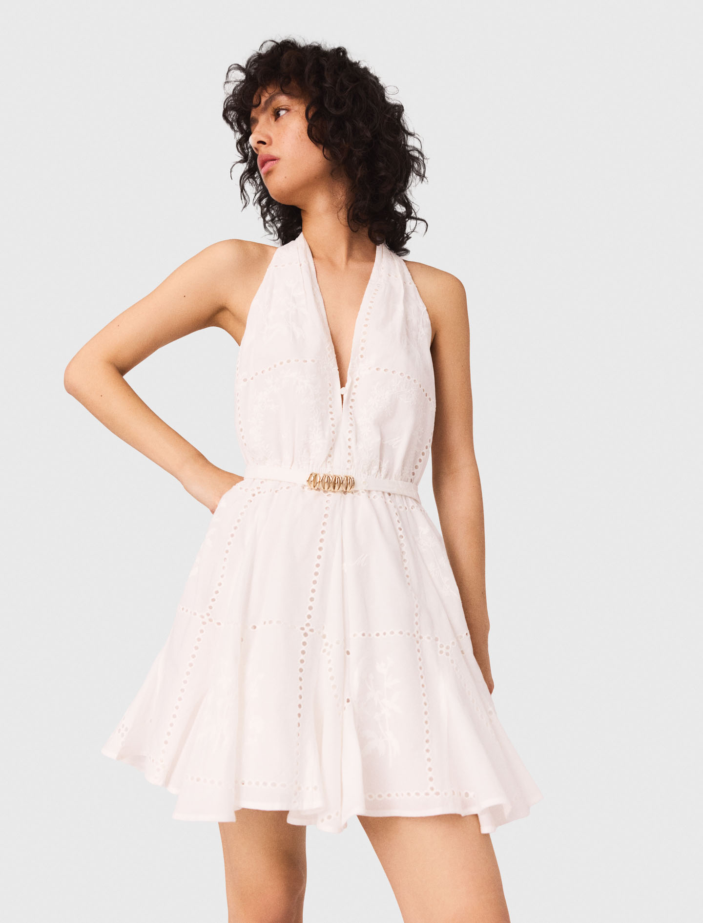 Short embroidered backless dress - White