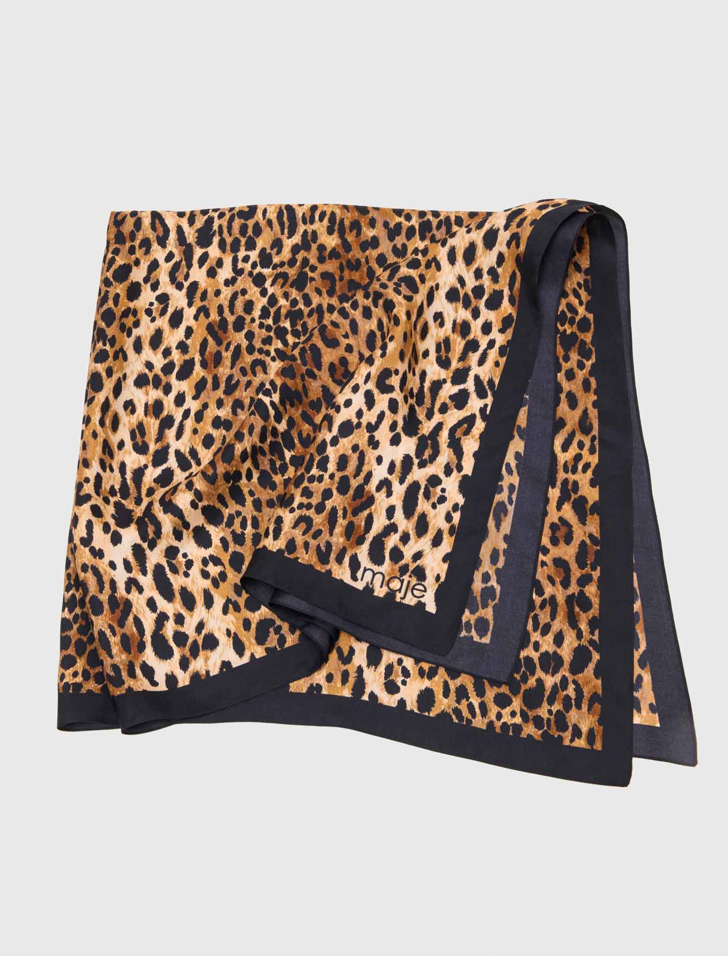 Leopard print square - Brown