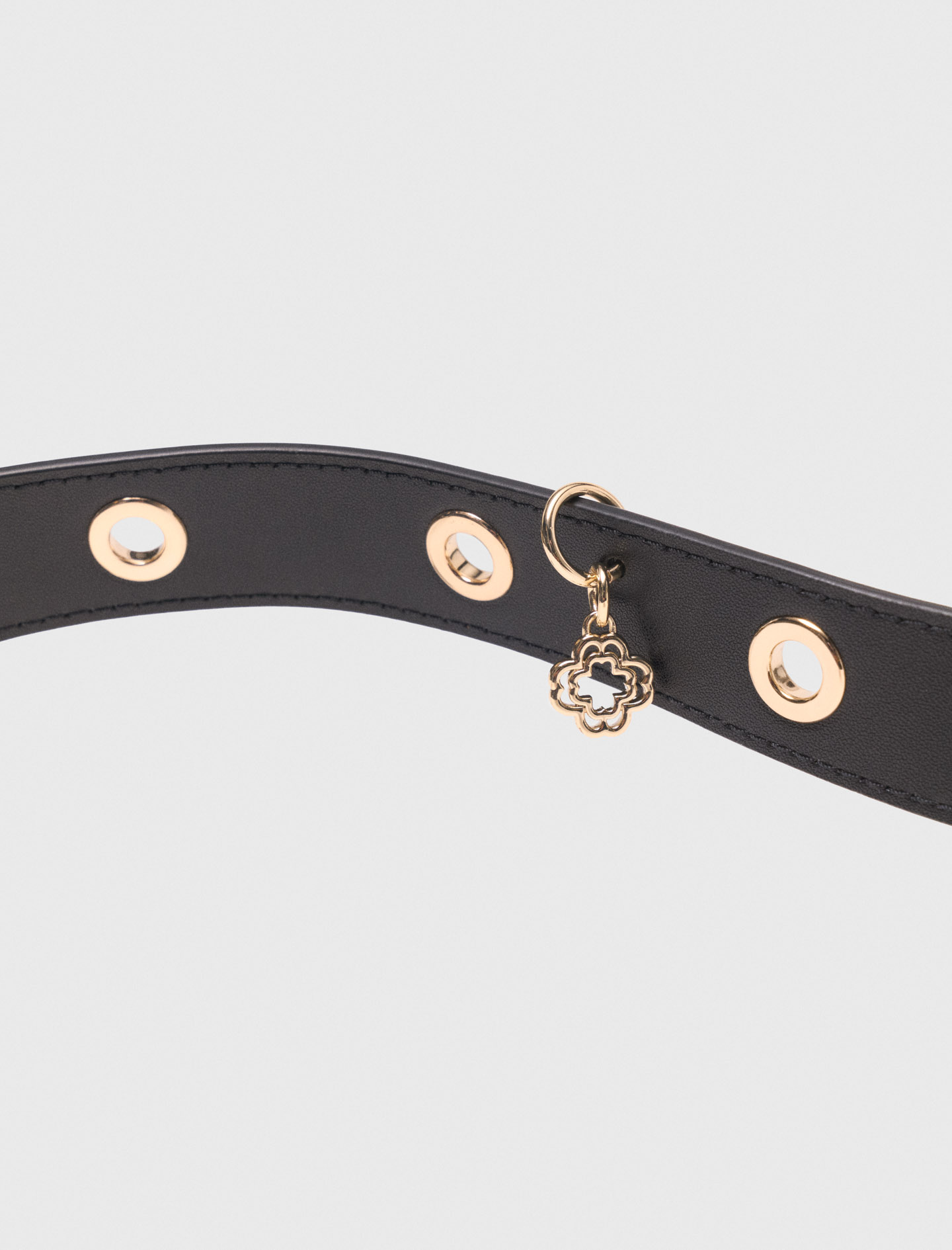Leather strap with eyelets - Black