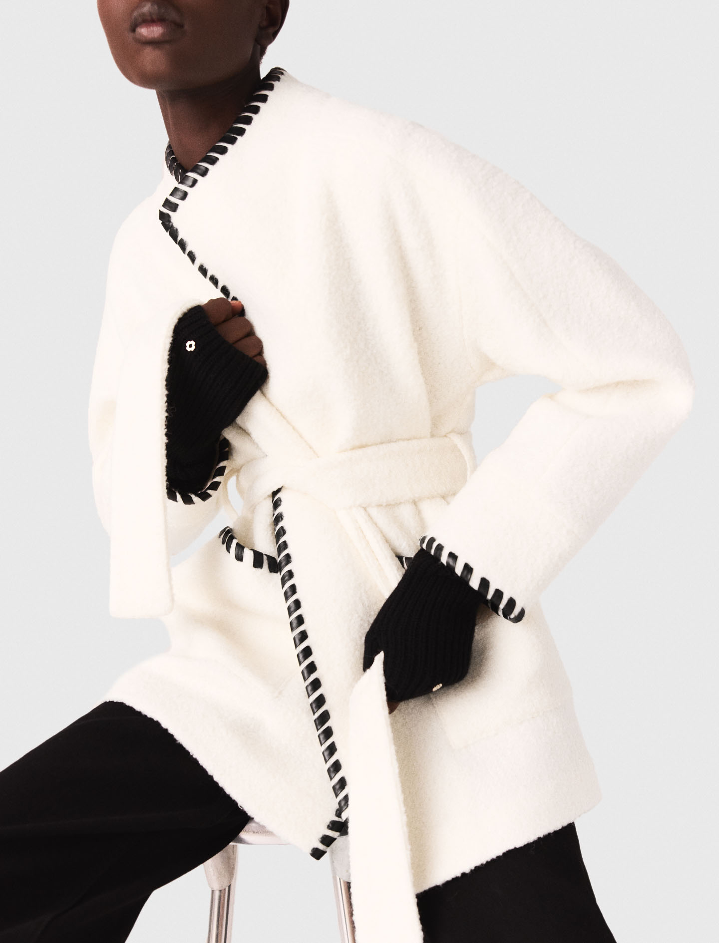 Lined coat with contrasting ribbon - Ecru