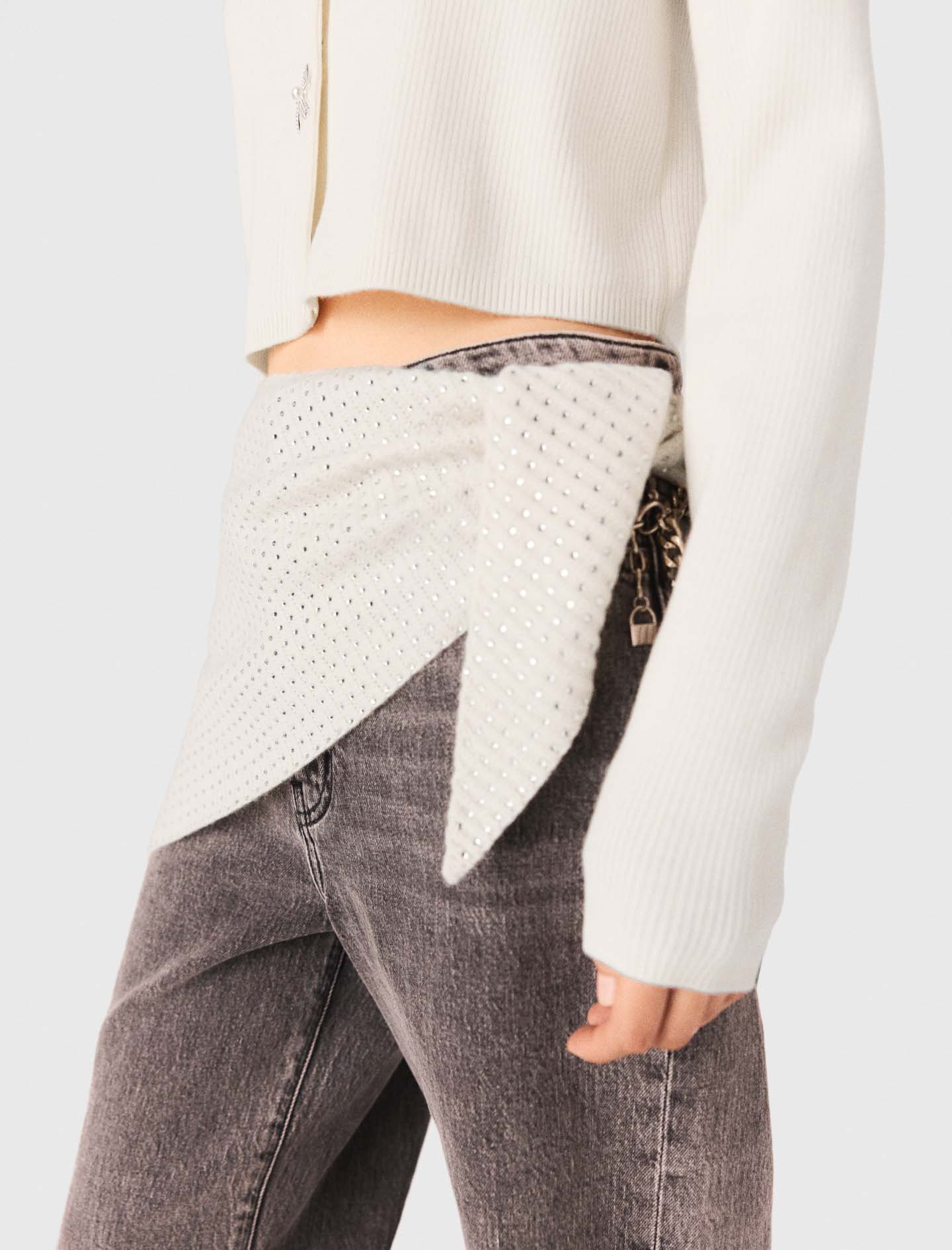 Rhinestone wool triangle scarf - Ecru