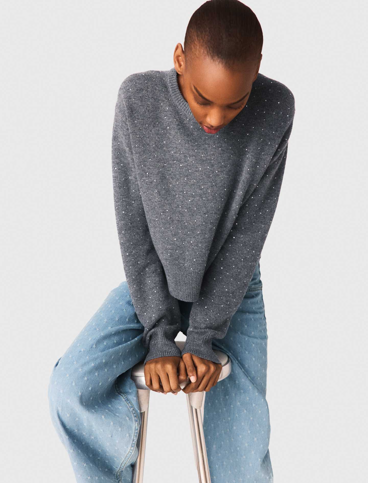 Removable rhinestone trim jumper - Grey