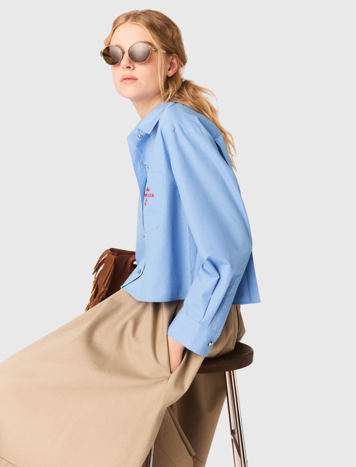 Pleated back embroidered shirt - Blue