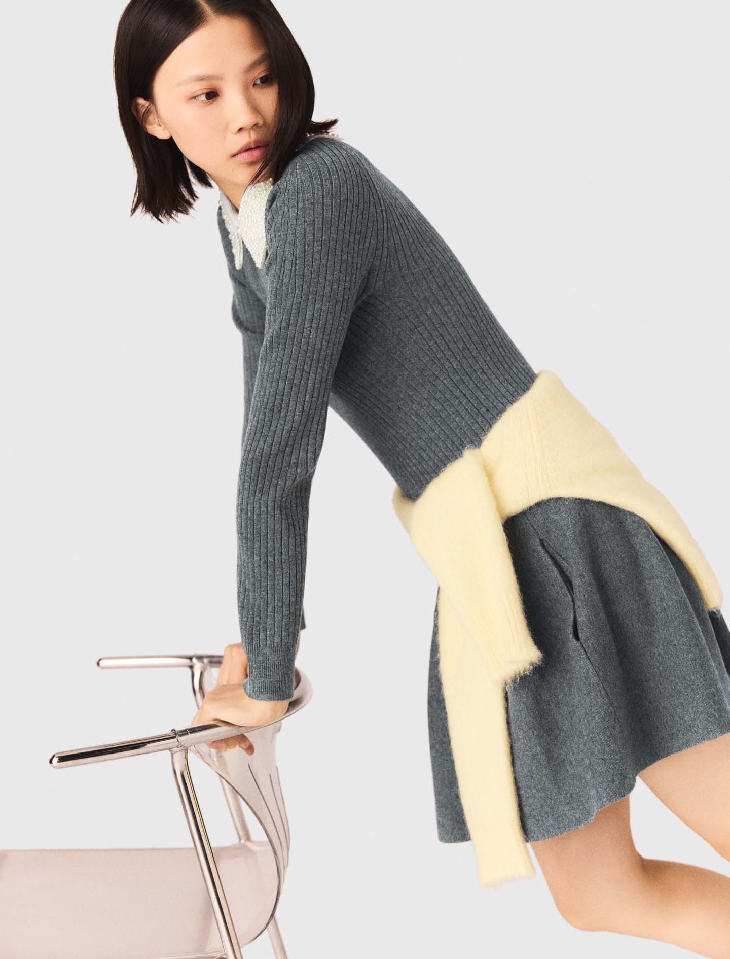 Beaded collar short knit dress - Grey