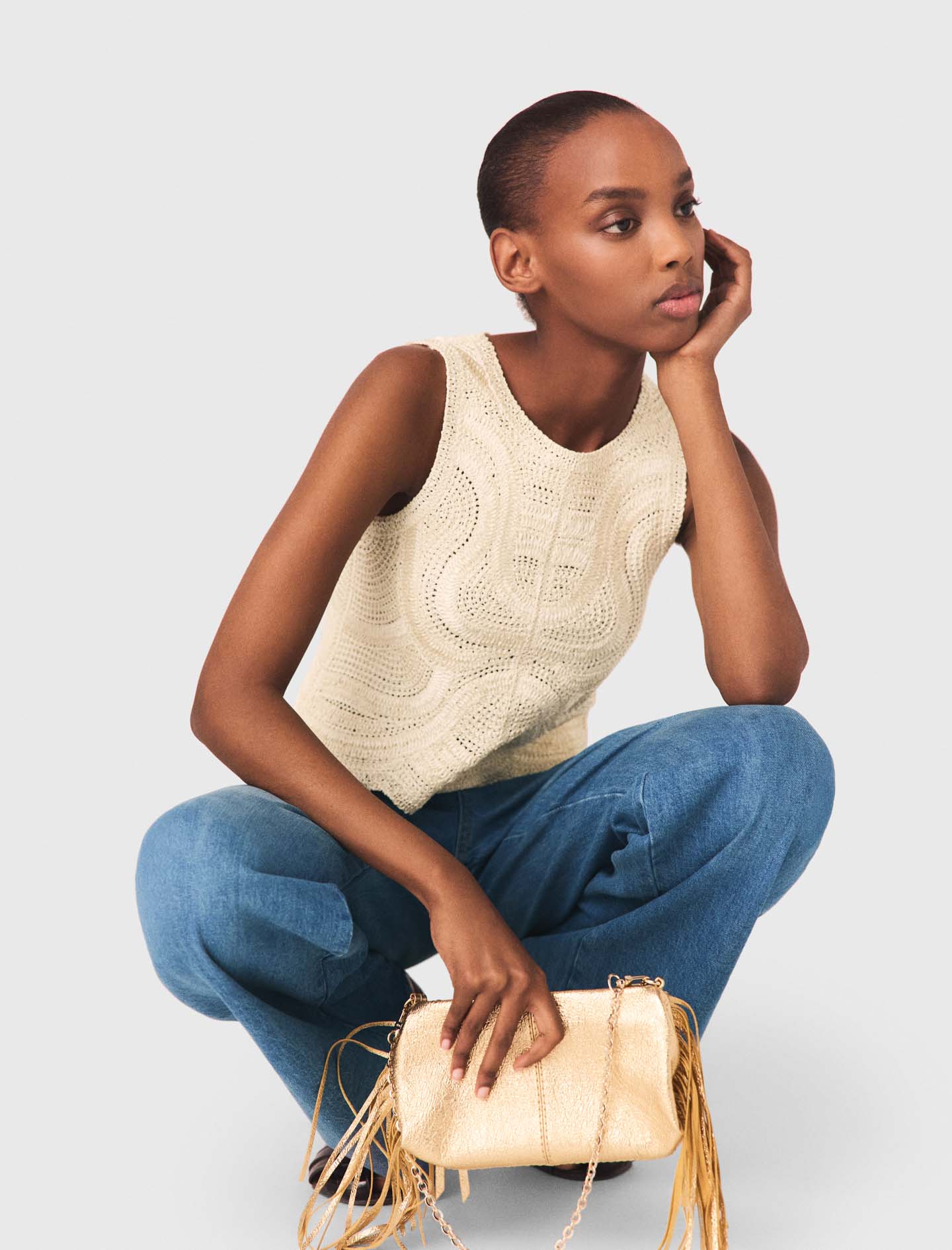 Sleeveless crochet knit top - Beige